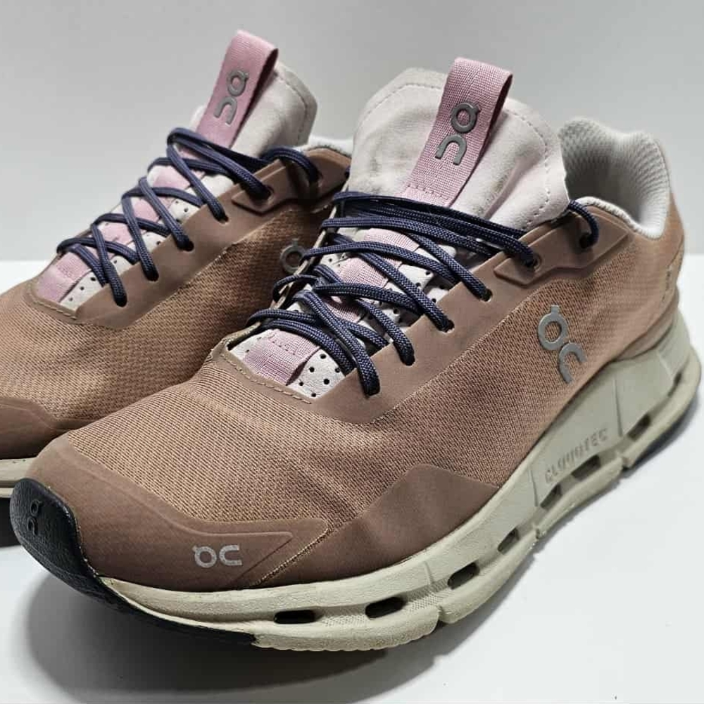 Oncloun Running Pink and White Sneakers Sz8